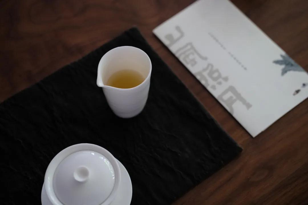 乌龙茶一般什么味的好喝,品尝一款好的乌龙茶