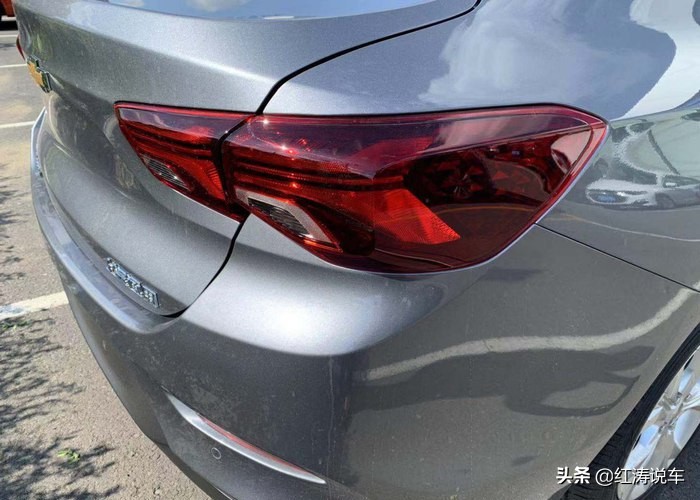 雪佛兰科沃兹优点和缺点,雪佛兰科沃兹最新款顶配四缸新车