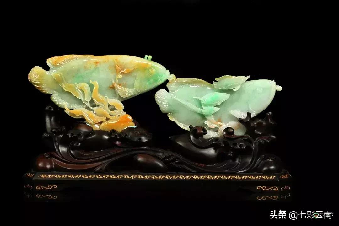 选翡翠当然不能马虎！翡翠代表了你的心