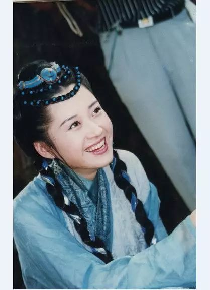 许晴50岁依然少女感满满,50岁的许晴拥有25岁的坦然