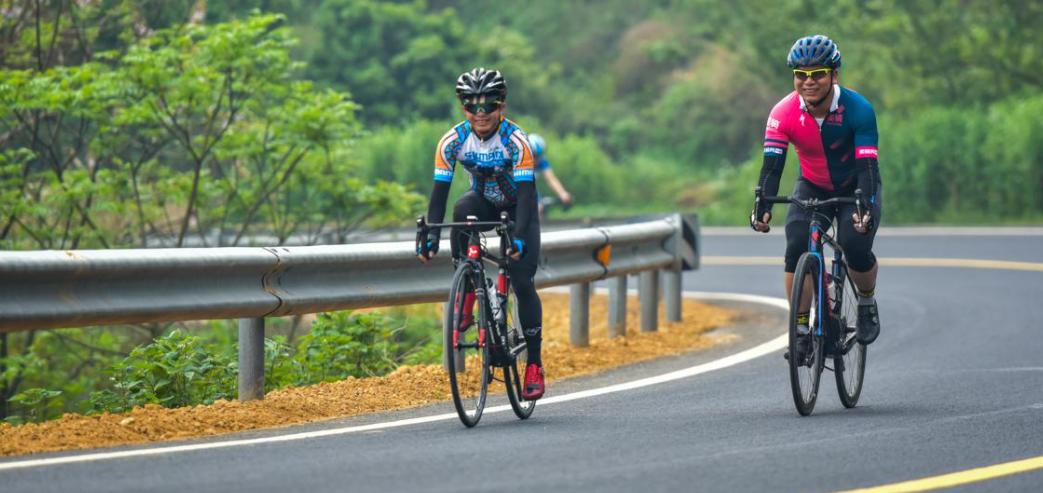 山地车骑行技巧下楼梯,公路单车骑行方法