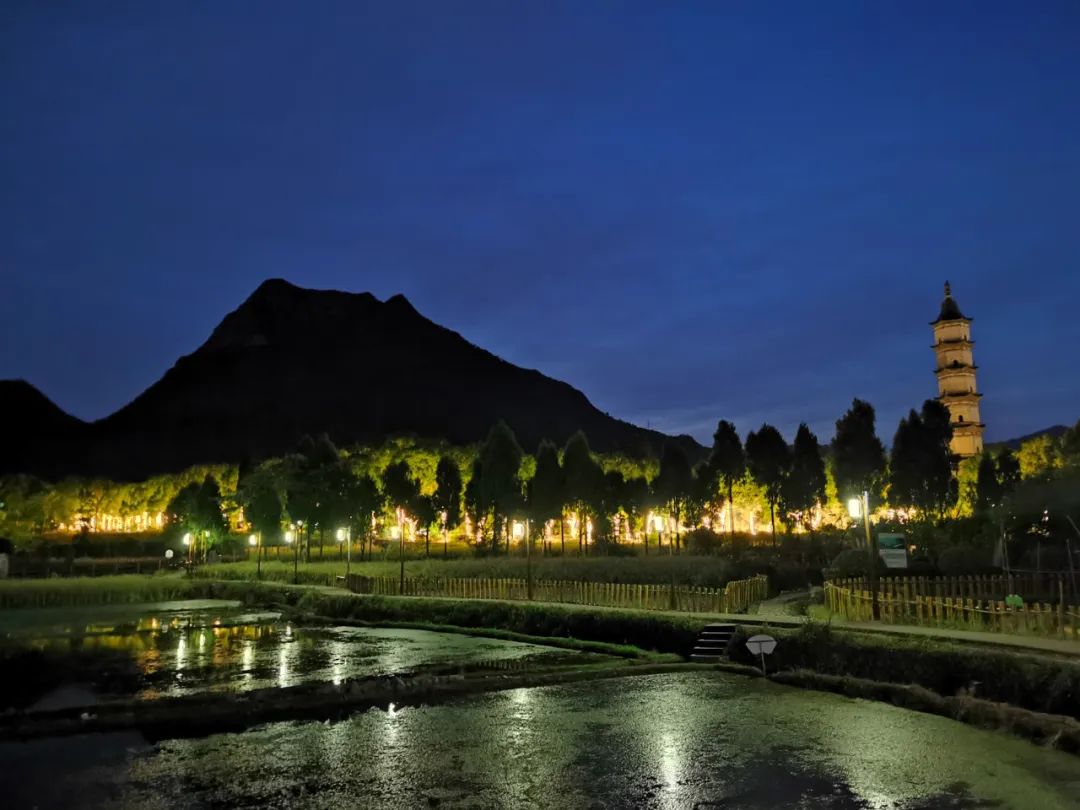 夜新叶，新叶夜，夜夜夜夜夜！唱吧醉仙居，探秘奶茶吧，茶憩戏曲馆，漫步烟花巷……每周六晚