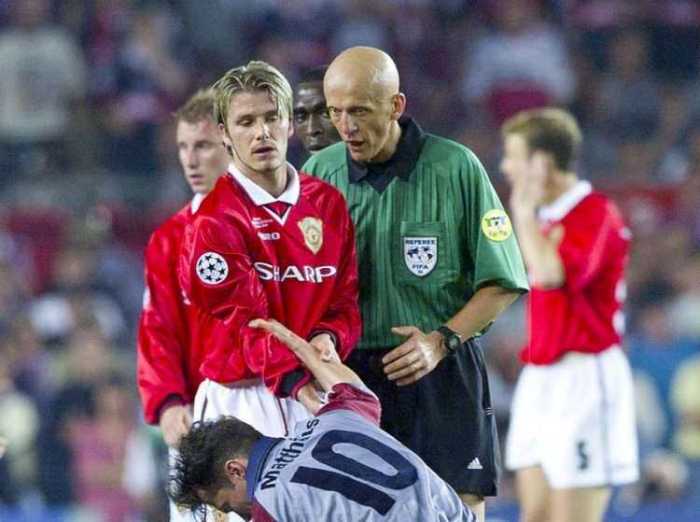 最公平的足球裁判科里纳,世界足球裁判科里纳暖心时刻