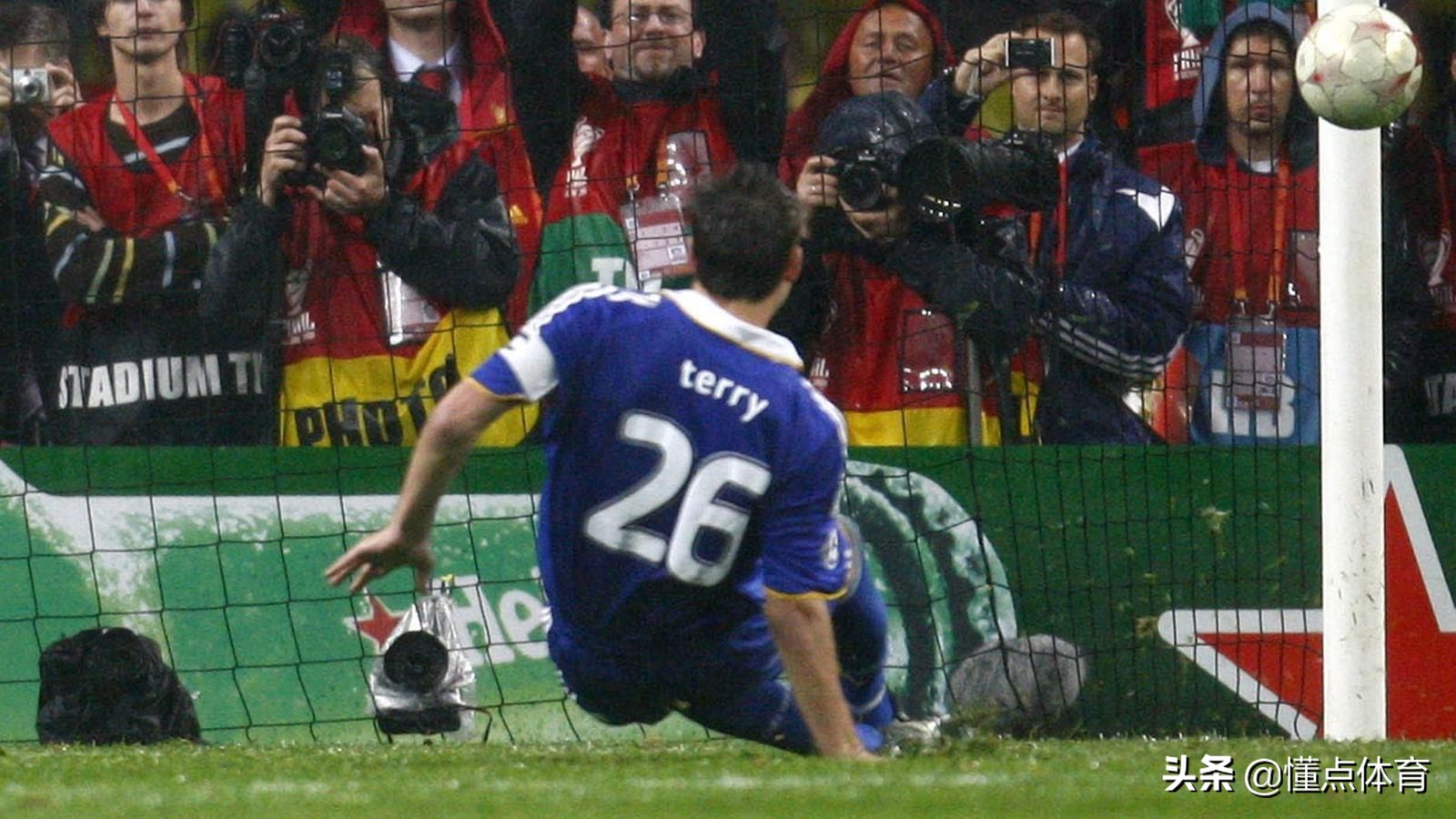 足球最难忘的视频,十大足球难忘瞬间