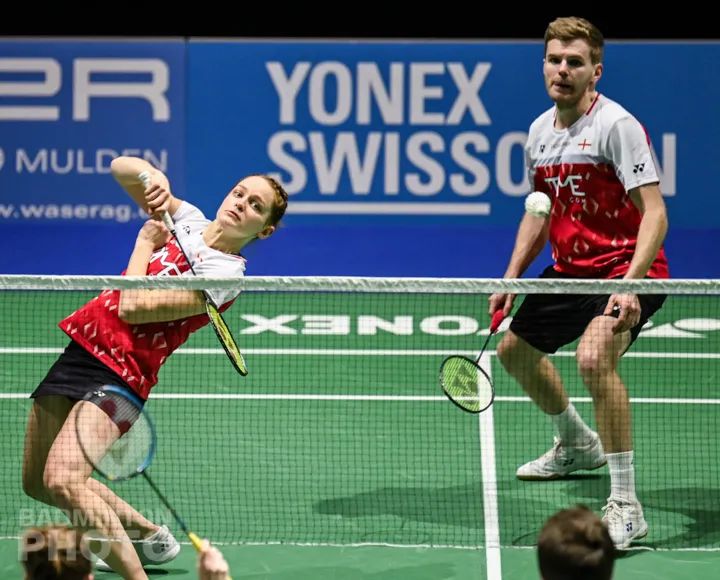 羽毛球专家把脉反手搓球,羽毛球专家把脉视频教程