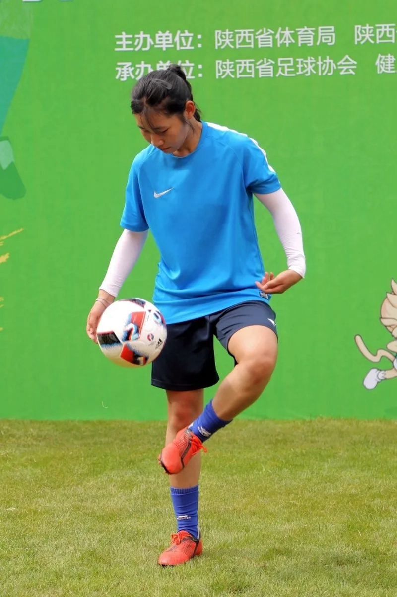 「云」颠球大赛总决赛上演快乐足球不止于此