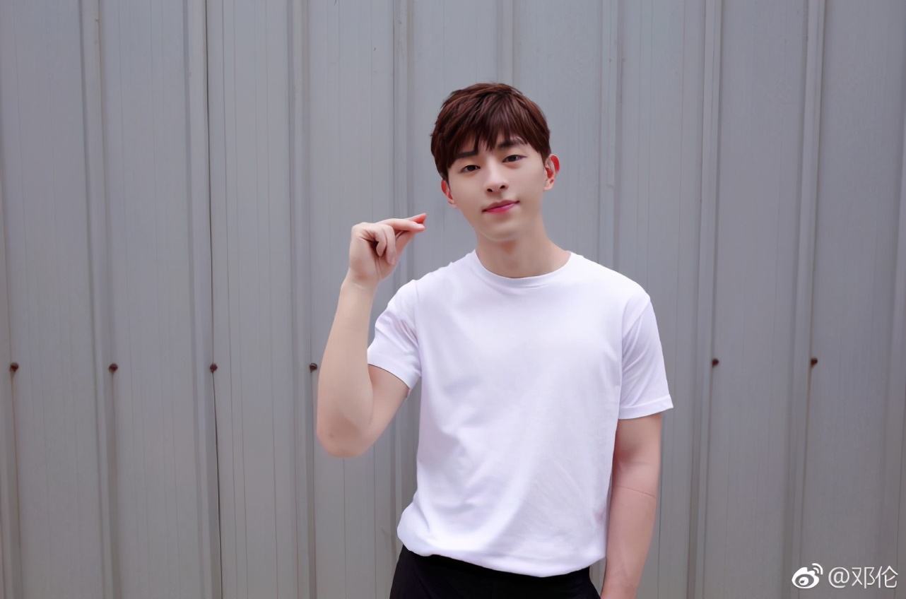 邓伦过生日只有杨幂送祝福？这下可惹怒了粉丝，直呼“伦姐”