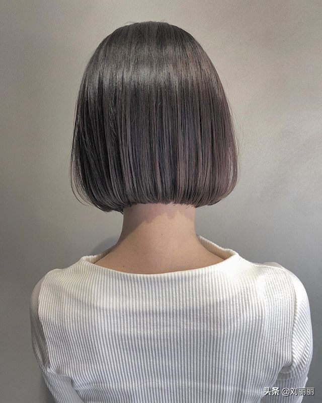 新流行短发16款，怎么剪都不土，时尚女士都在剪