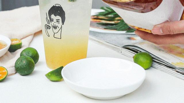 火爆台湾的“丑丑奶茶”首现厦门，拿着5分钟竟被搭讪10次……