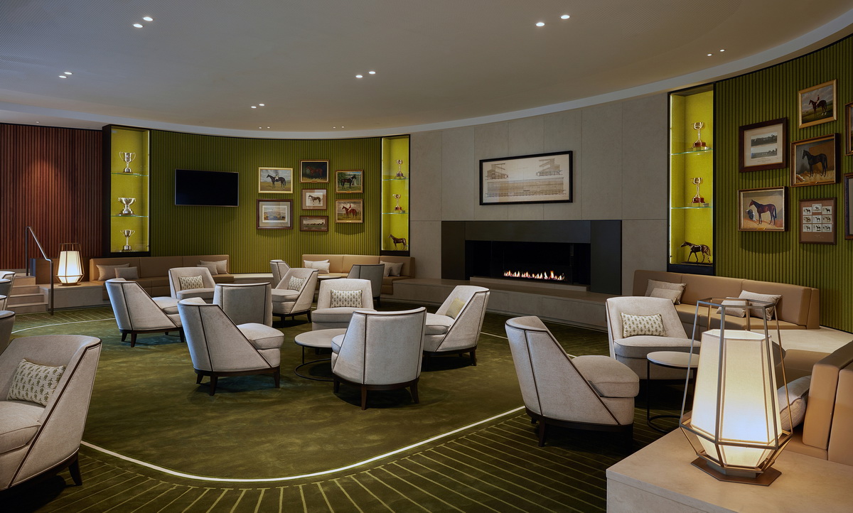 这个赛马俱乐部看台开放后,喜欢赛马的人数倍增