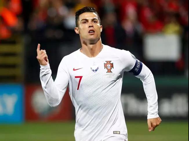 c罗梅西赢过中国队吗,c罗梅西夺冠过吗