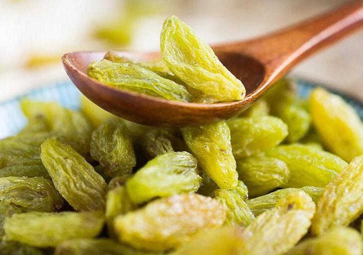 吃葡萄脏了衣服怎么洗才干净,吃葡萄用什么清洗最好