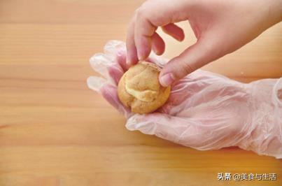 亲手做的泡芙好吃到爆,自己在家怎么做泡芙简单又好吃