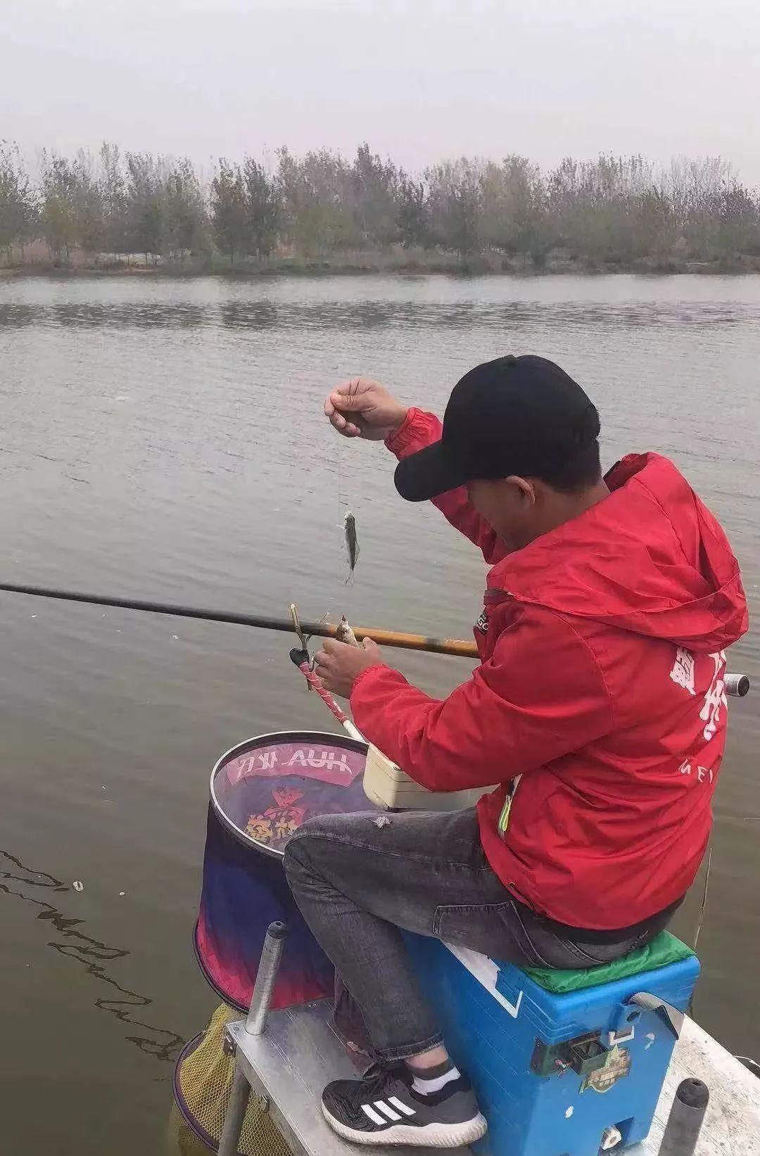 大师新手各亮绝技，1200人竞逐“古黄河野钓王”——2019年江苏省第三届古黄河野钓大赛侧记