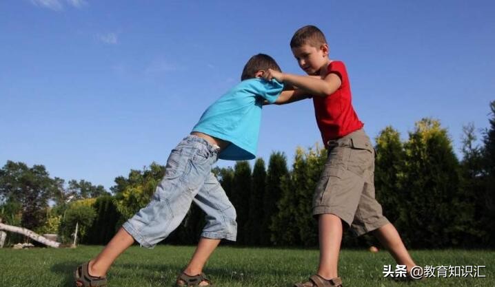自闭症的孩子有打人倾向该怎么办,孩子打人怎么和家长沟通比较好