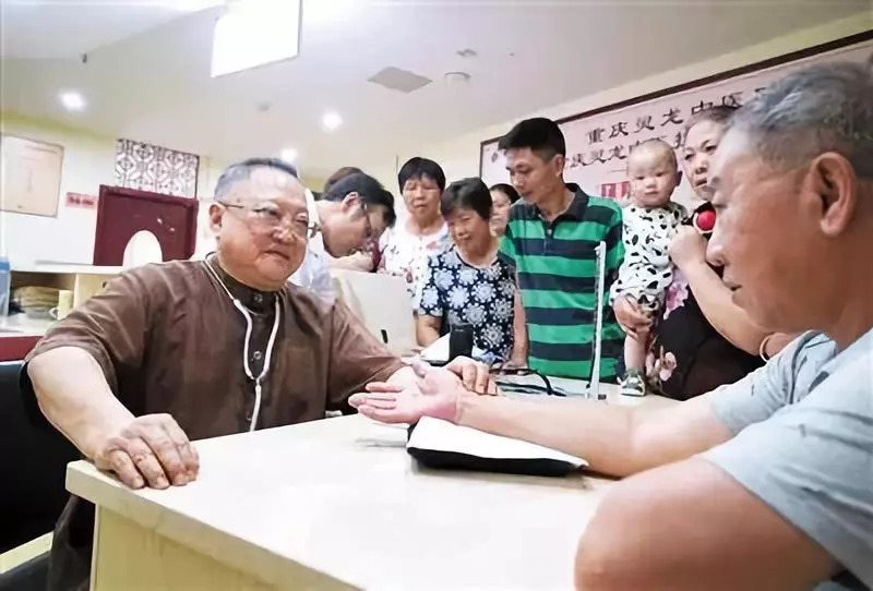 神医无证行医,民间中医免费治病算非法行医吗