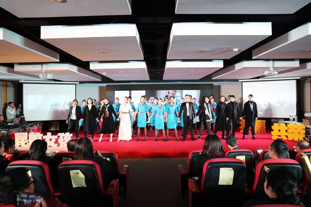 看图识人的女人是谁,看图识人这个女人是谁