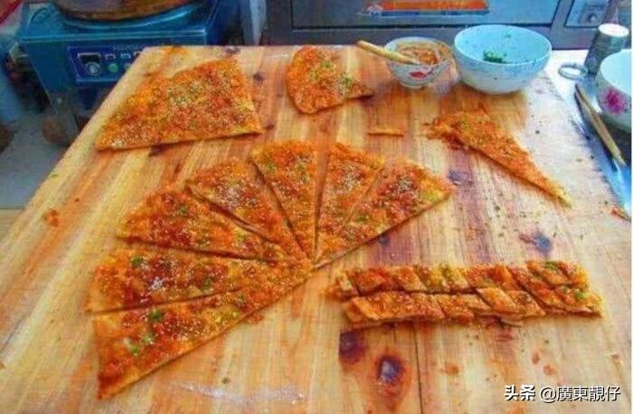 街边酱香饼为什么消失了,为什么街边卖的酱香饼那么的软