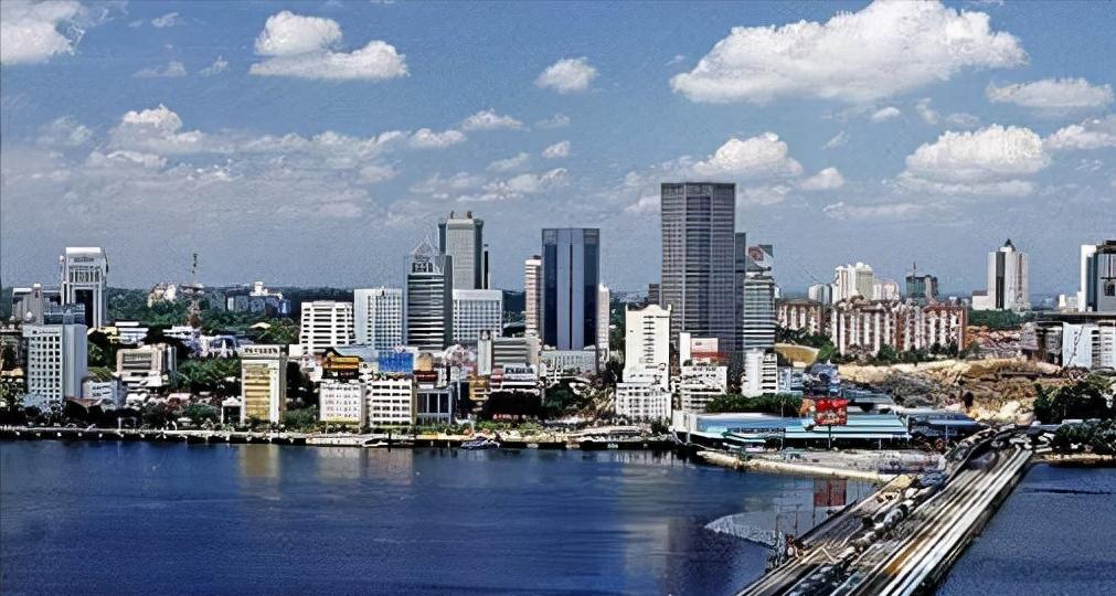 马来西亚最繁华的城市是哪个,马来西亚很有名的地方