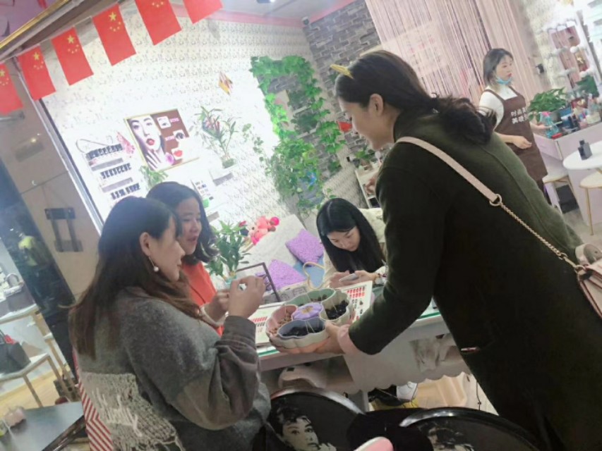 微商零食厂家货源招代理,微商小吃网红零食代理