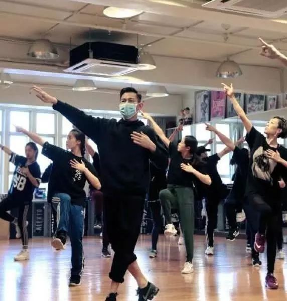 各个明星谈刘德华,被艺人称赞的刘德华