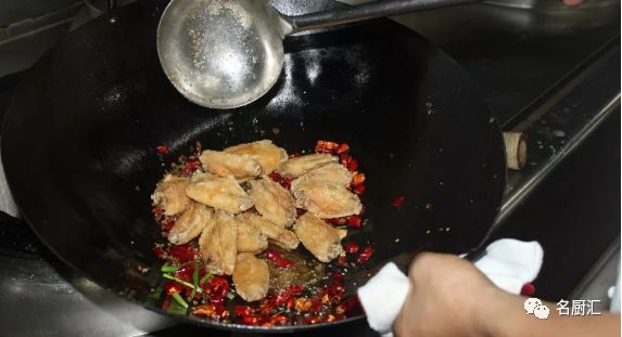 五星大厨教你20道精选创意家常菜,20道硬菜大厨拿手秘制招牌菜