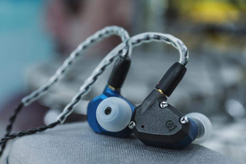 alo全系耳机,alo入耳式耳机怎样