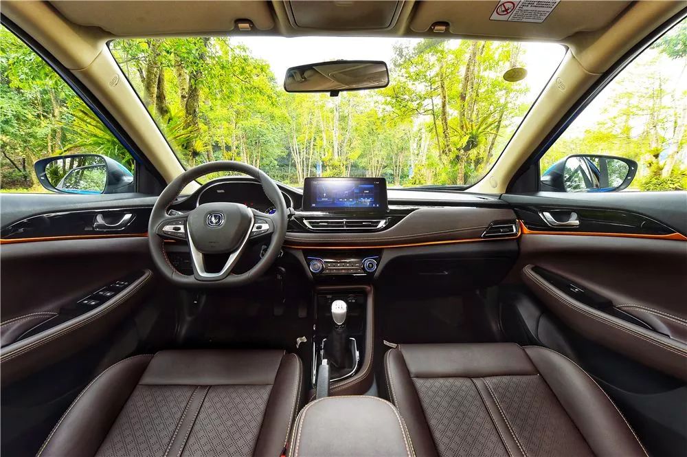 想买4万5万多的轿车选这三款就行,首付两万什么车性价比高