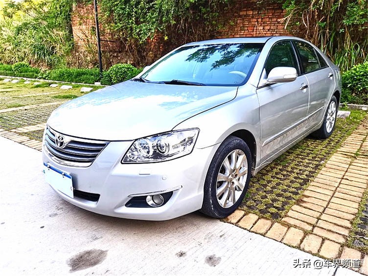 目前最好的六代凯美瑞,中庸新中式设计