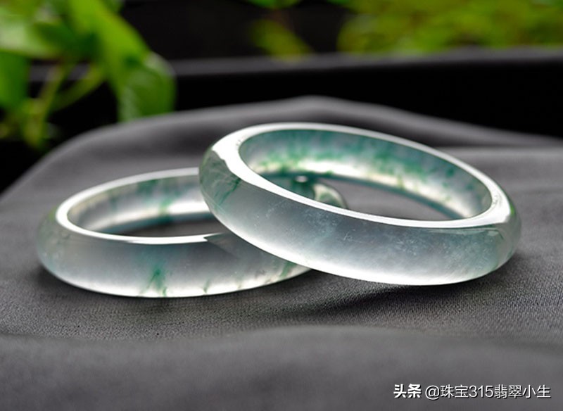 直播的翡翠怎么那么便宜是真的吗,翡翠直播间买的翡翠值不值