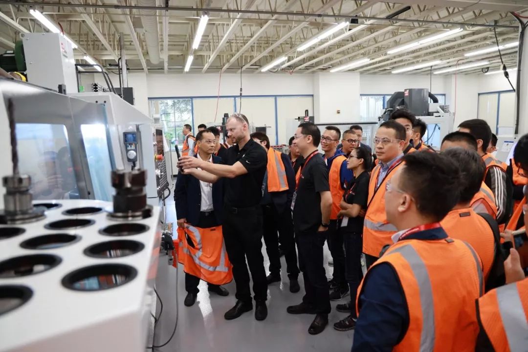 美国哈斯机床制造视频,美国哈斯机床加工中心