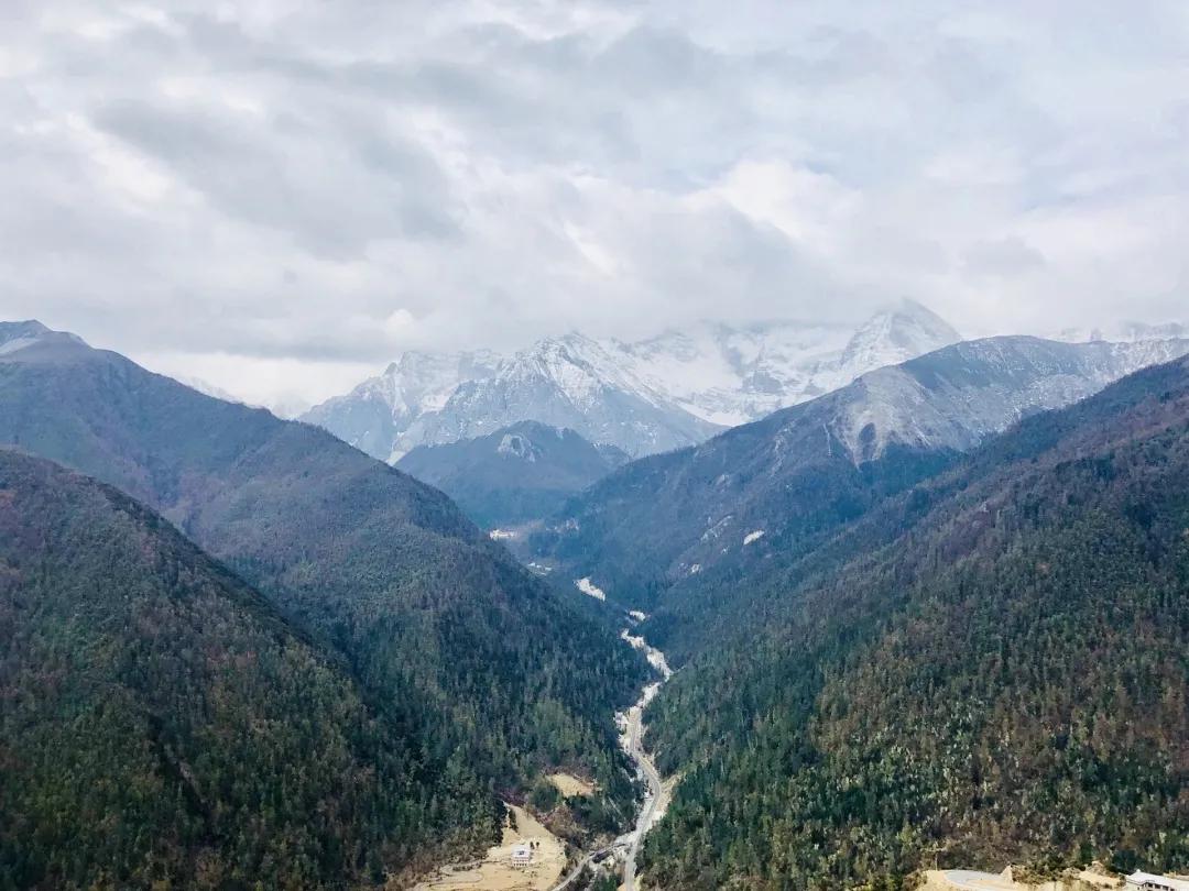 四月去稻城亚丁攻略,在四月的旅行