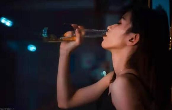 女命劫财该怎么破,女子遇劫财色从容应对