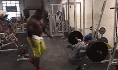 吃蛋白粉健身练成肌肉男需要多久,吃蛋粉练的肌肉是不是纸老虎