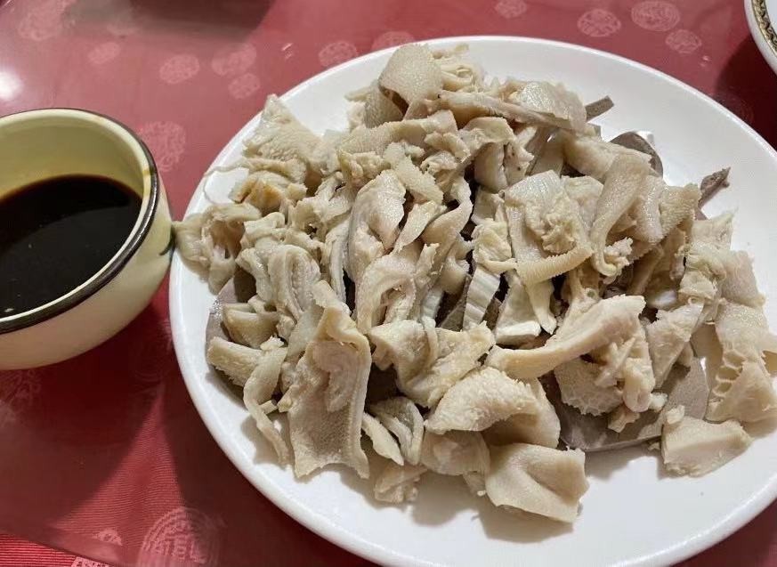 上海松江小镇上的非遗羊肉馆，开了25年还用土法烹制，美味又平价