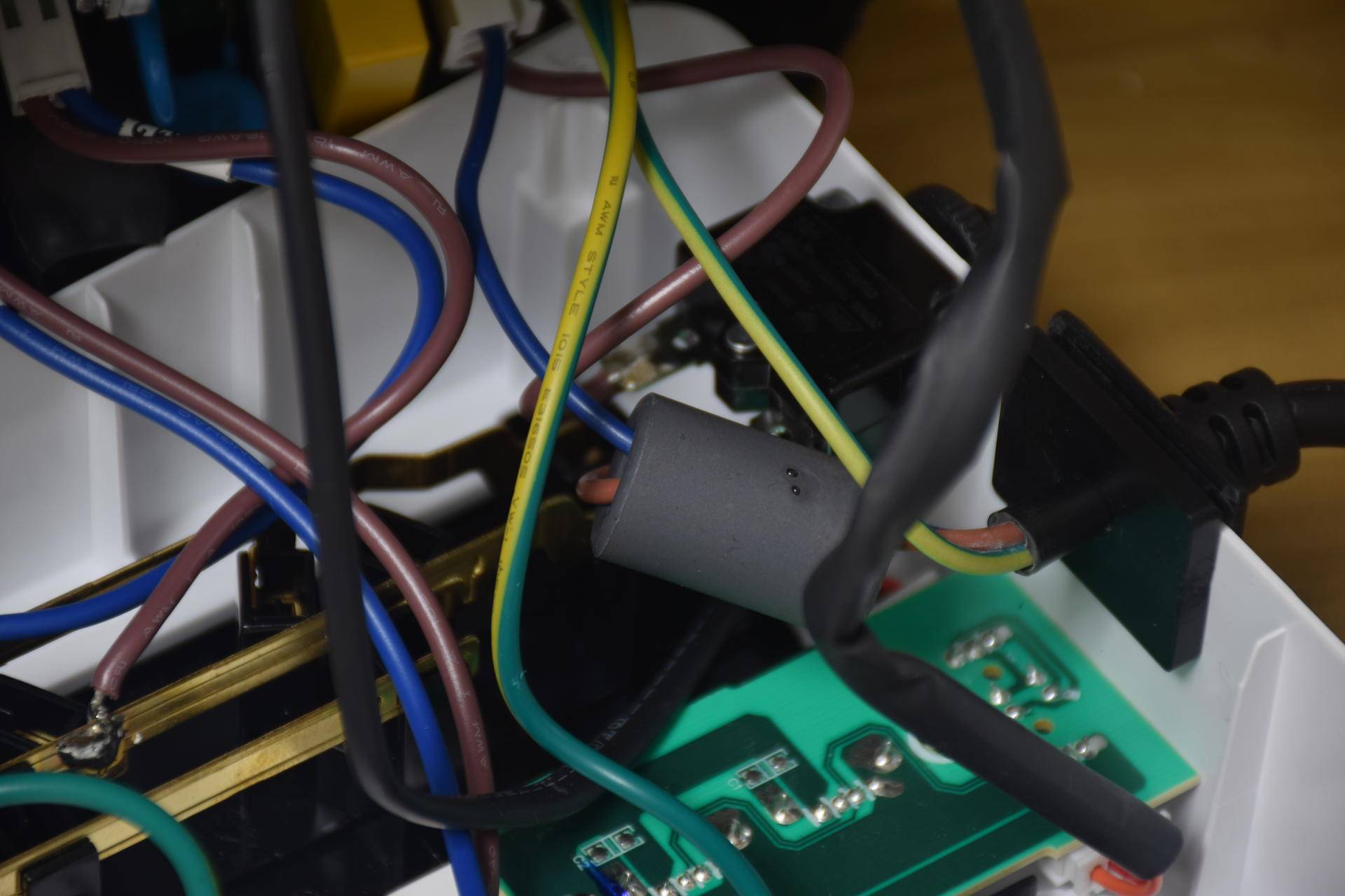 给硬盘和数据多一份保险，山特TG-BOXUPS不间断电源体验