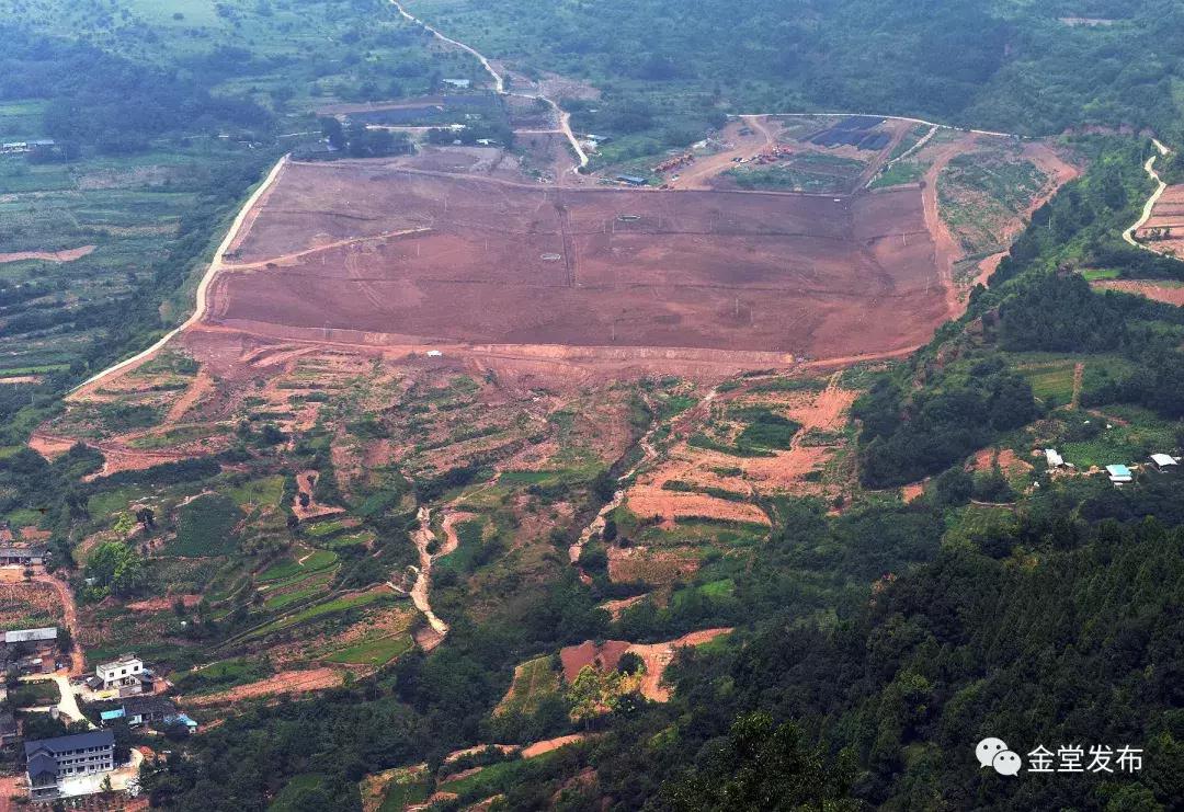 震撼500平巨幅国旗,巨型五星红旗升起