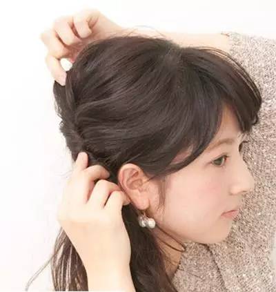 今年流行的侧编发,减龄全编发型