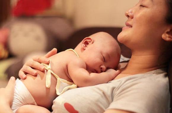 宝妈生产时突然大出血,宝妈生孩子大出血