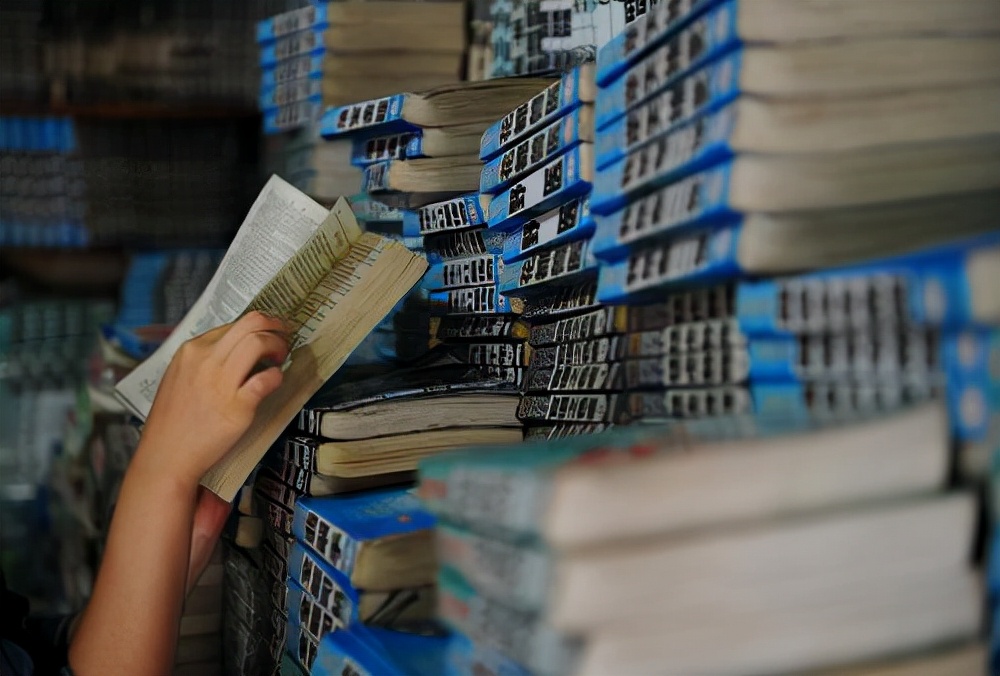 占据租书屋三分天下的天下书盟，被网文大潮淹没，回想起来真唏嘘