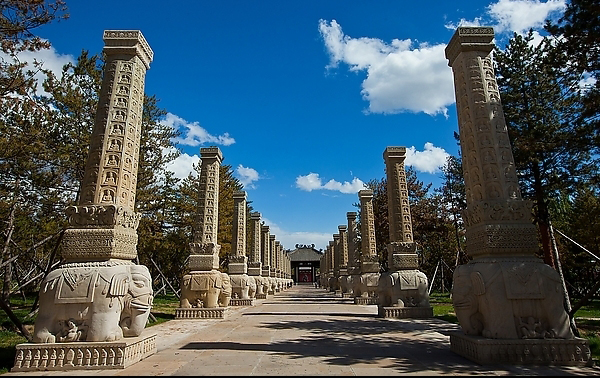 雕塑大型现代石雕,石雕雕塑艺术欣赏