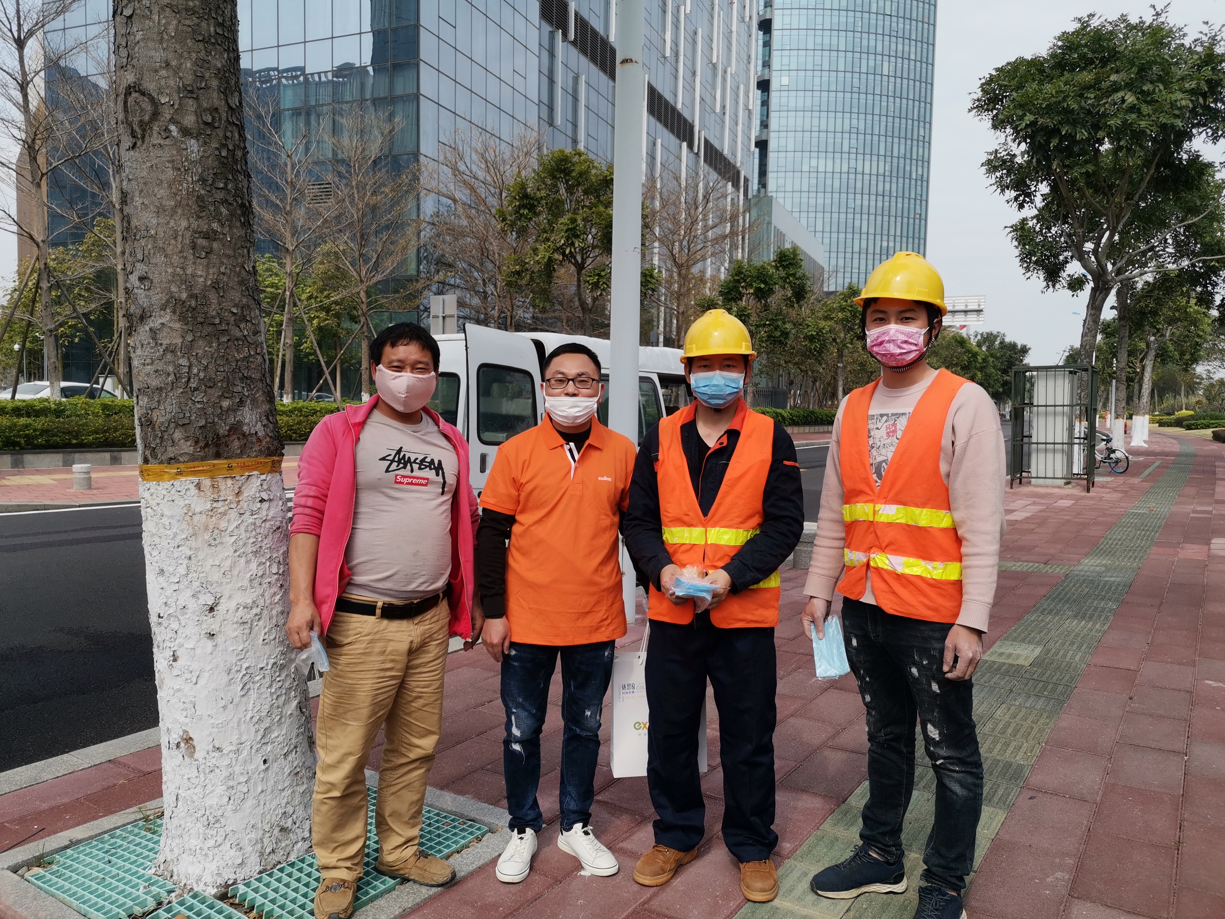 超硬核！这场街头最特别的爱心接力，依思Q在行动