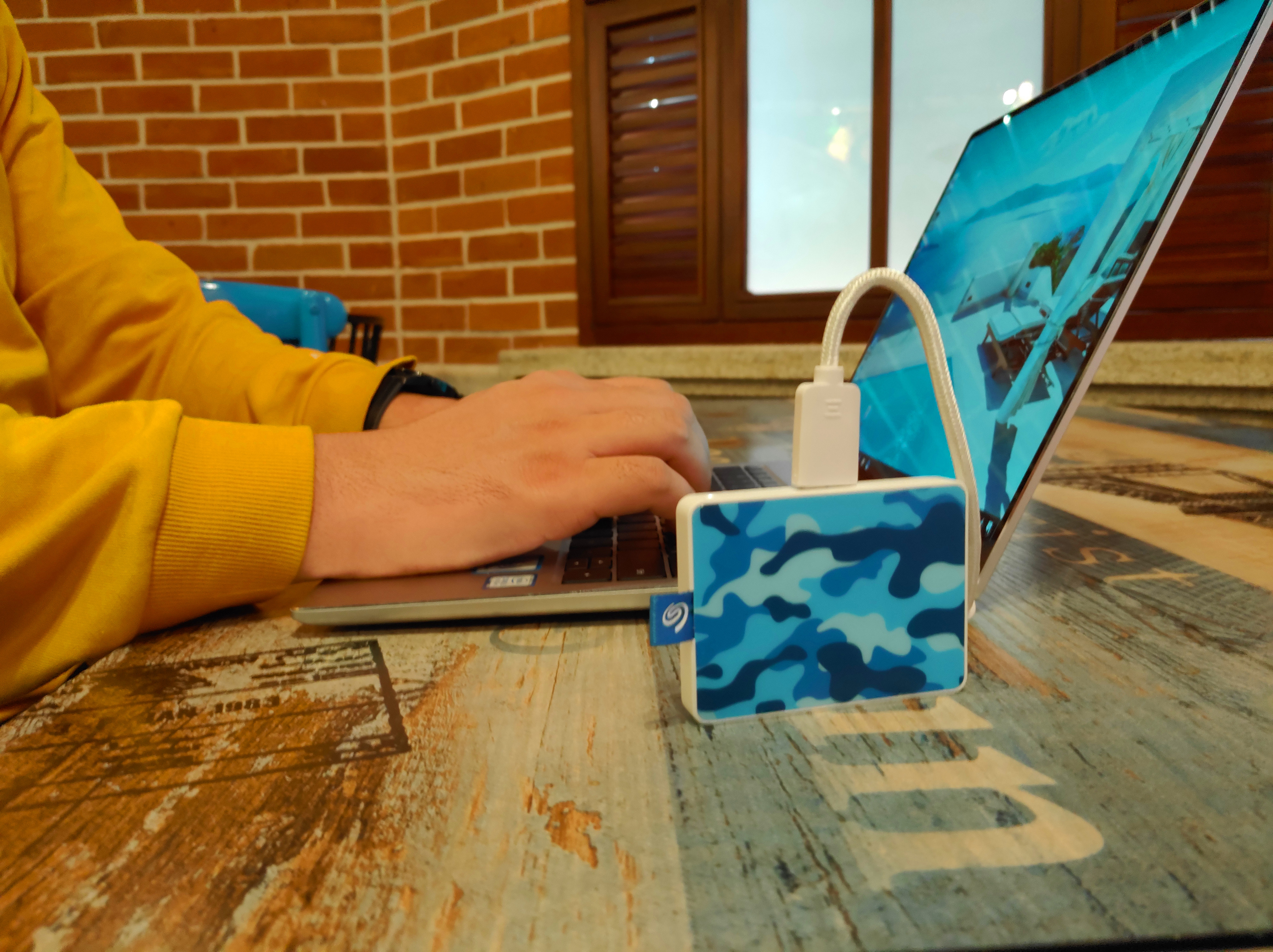 希捷移动硬盘新款和老款,希捷移动硬盘限量版评测