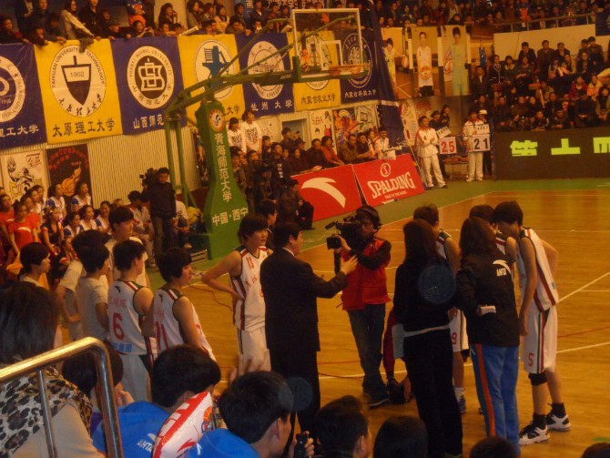 篮球比赛的基本规则英文,一对一篮球比赛规则