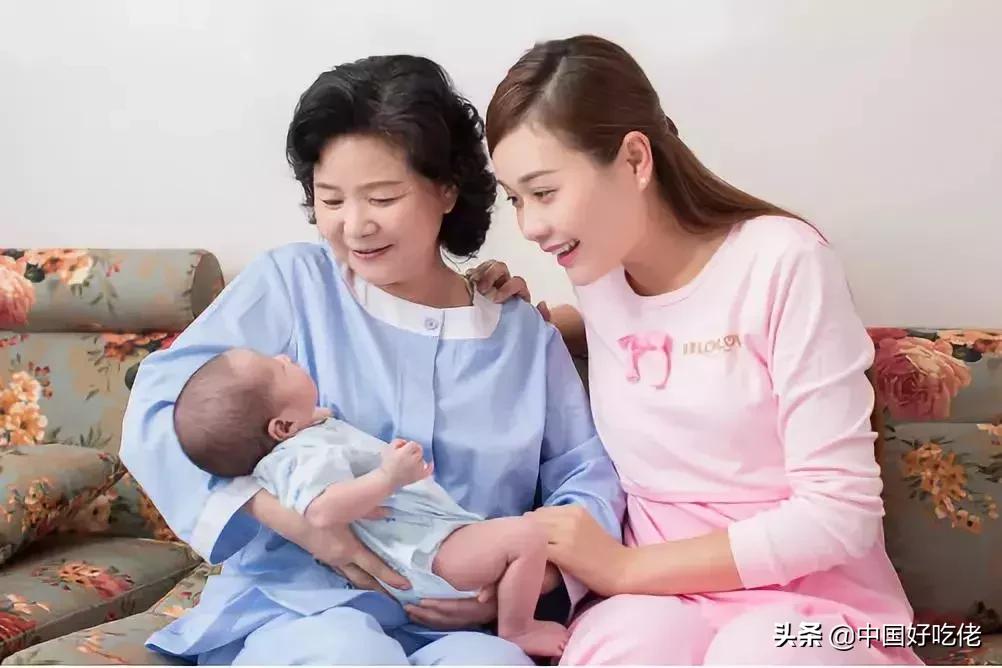 金牌月嫂讲诉,遇到宝妈没奶涨奶最简单的解决方法。