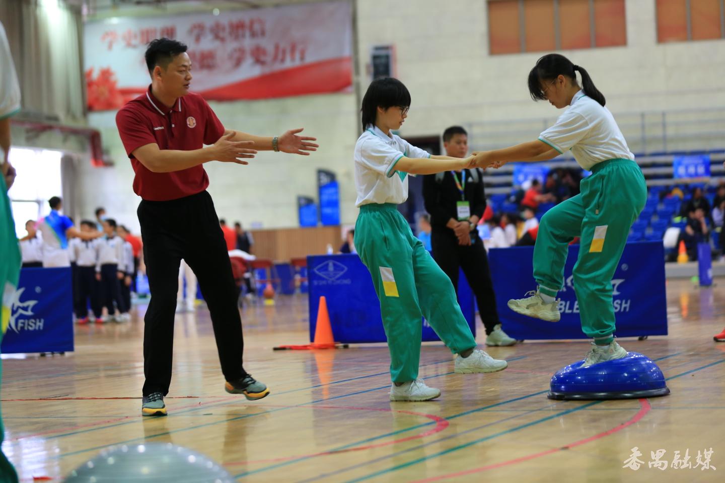 团体健美操比赛一等奖,广州市体育教师大赛