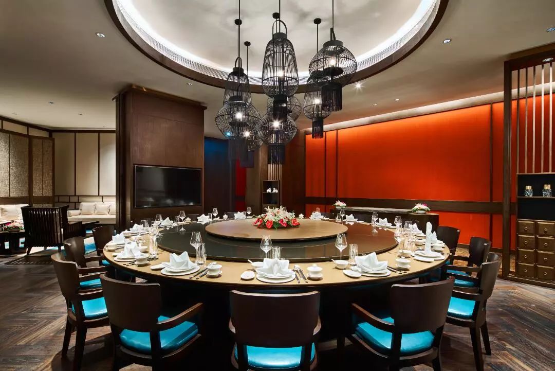 这才是真正意义上的豪华邮轮,号称全球顶级豪华邮轮