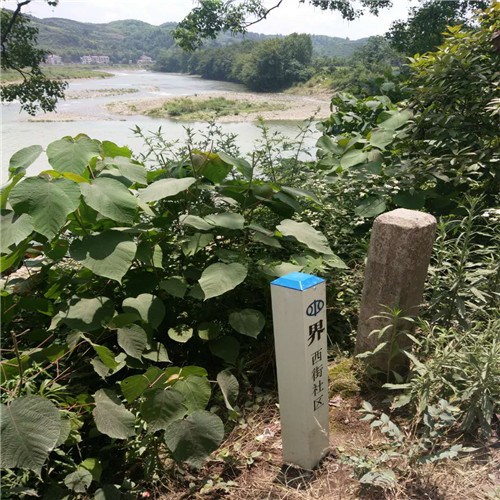 水源保护地界桩哪种好？UV喷绘玻璃钢美观又耐用
