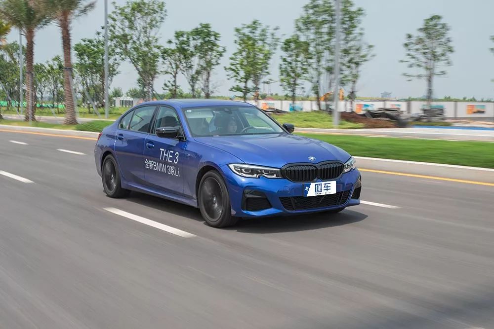 宝马新3系320和325哪个更值得买,试驾最新宝马3系