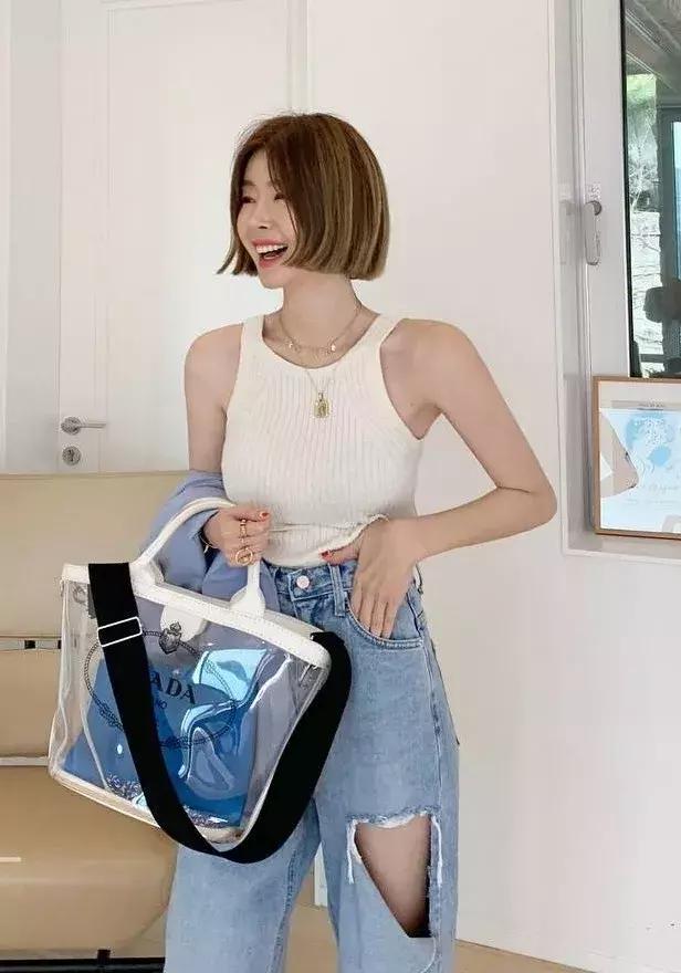 别再卷衣角了！今夏“剪一刀”洋气炸